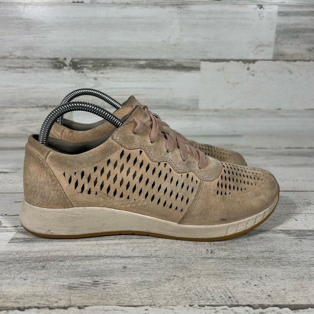 Dansko Charlie Perforated Suede Sneakers Women’s Size 9 /EUR39 Tan Beige Shoes